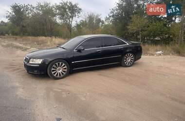 Седан Audi A8 2004 в 