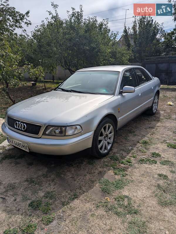 Седан Audi A8 1997 в Харкові