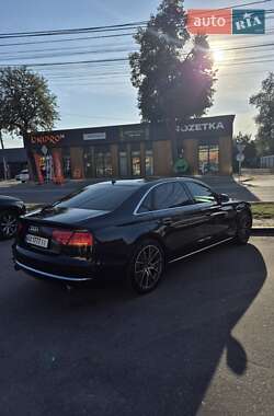 Седан Audi A8 2010 в 