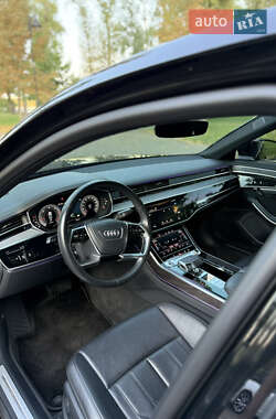 Седан Audi A8 2021 в 
