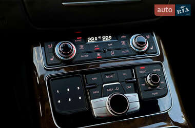 Седан Audi A8 2017 в 