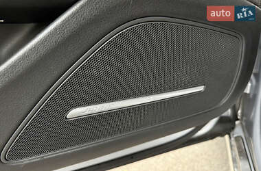 Седан Audi A8 2014 в Киеве