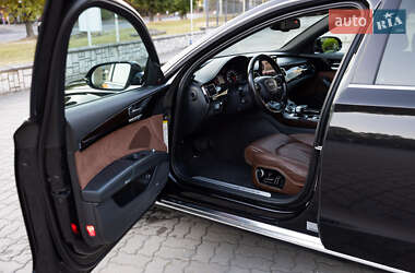 Седан Audi A8 2015 в 