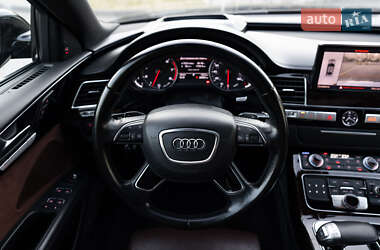 Седан Audi A8 2015 в 