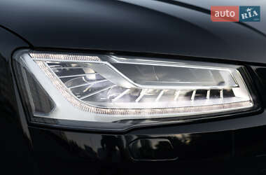 Седан Audi A8 2015 в 