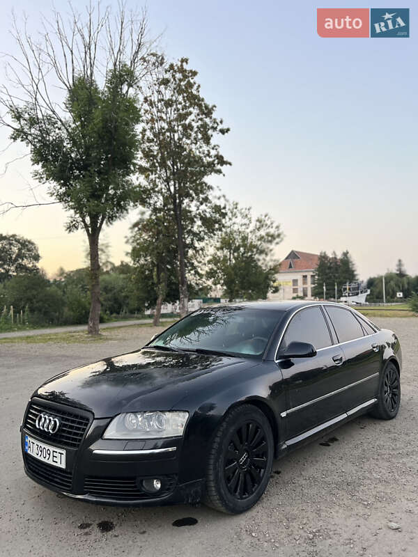 Седан Audi A8 2006 в Выгоде