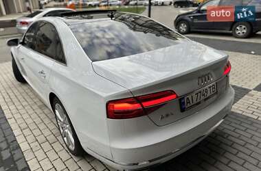 Седан Audi A8 2015 в 