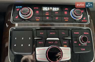 Седан Audi A8 2015 в 