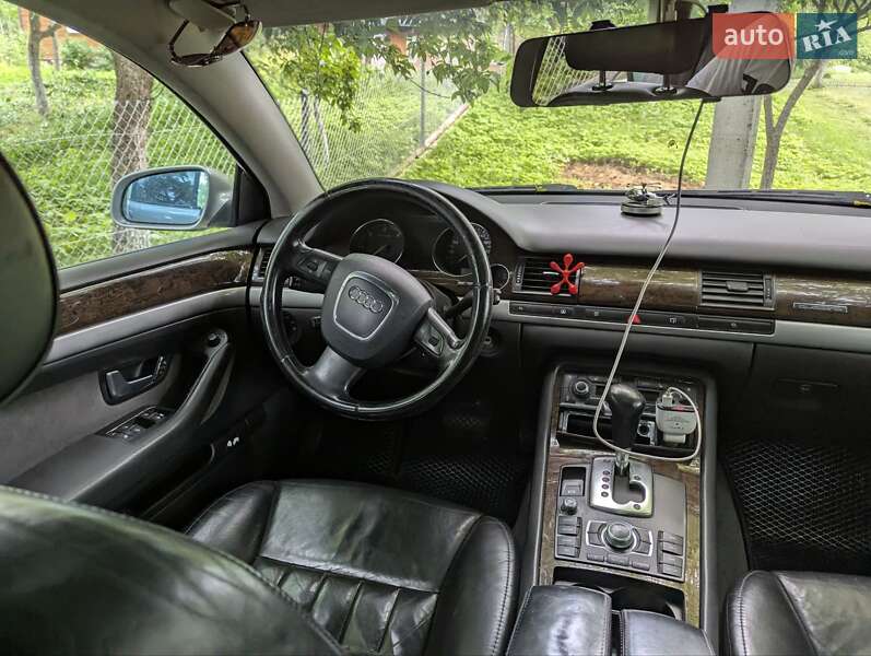 Седан Audi A8 2007 в Львове