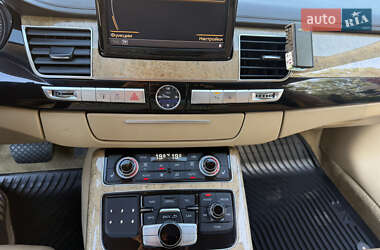 Седан Audi A8 2011 в 