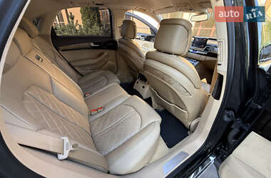 Седан Audi A8 2011 в 
