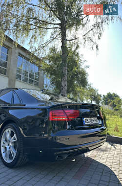 Седан Audi A8 2010 в 