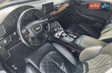 Седан Audi A8 2011 в 