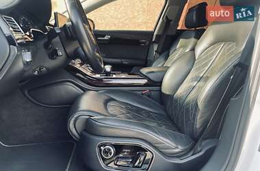 Седан Audi A8 2011 в 