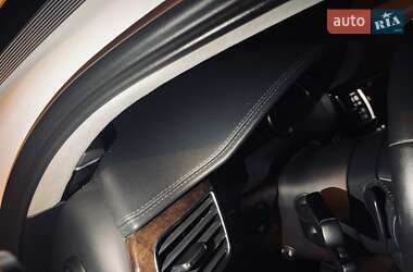 Седан Audi A8 2011 в 
