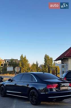 Седан Audi A8 2013 в 