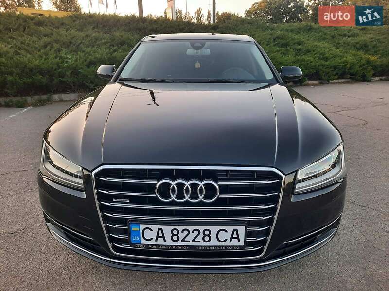 Седан Audi A8 2017 в Умани
