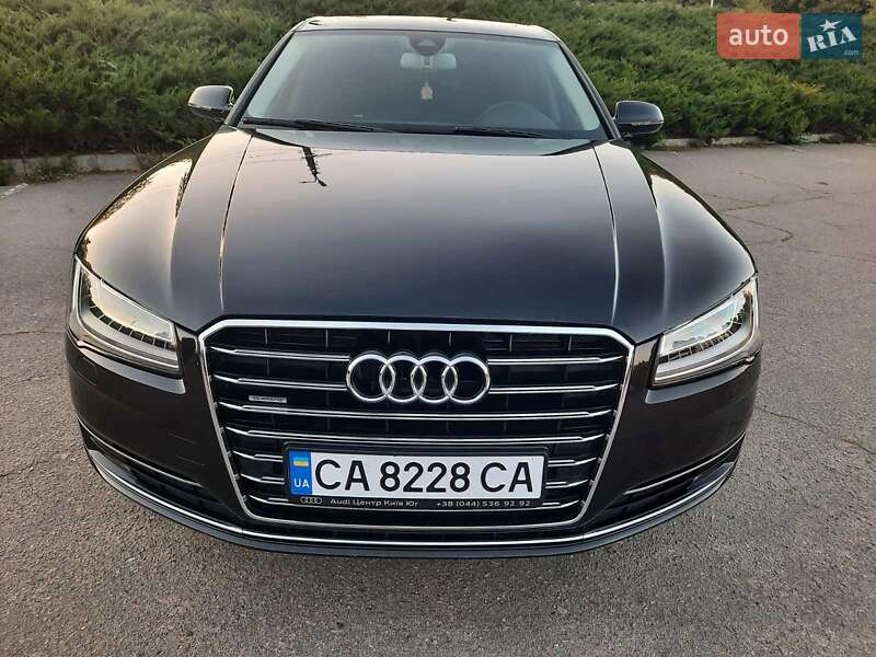 Седан Audi A8 2017 в Умани