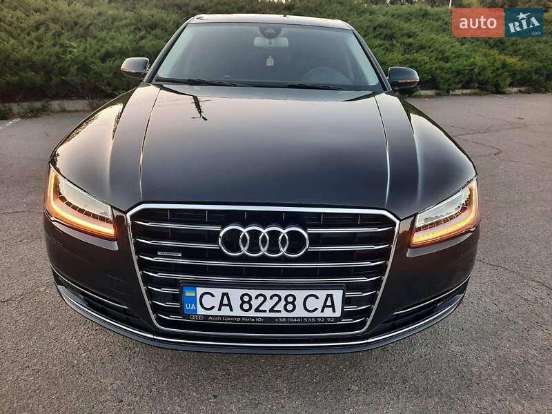 Седан Audi A8 2017 в Умани