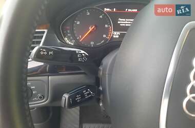 Седан Audi A8 2017 в 
