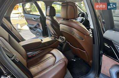 Седан Audi A8 2015 в 