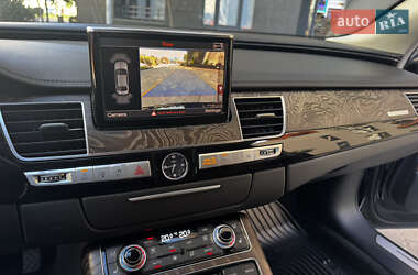 Седан Audi A8 2015 в 