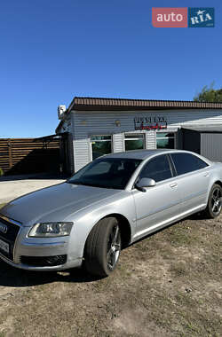 Седан Audi A8 2005 в 