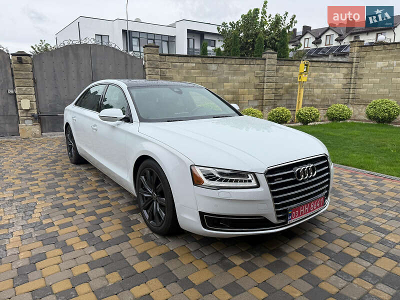 Седан Audi A8 2016 в 