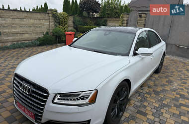 Седан Audi A8 2016 в 