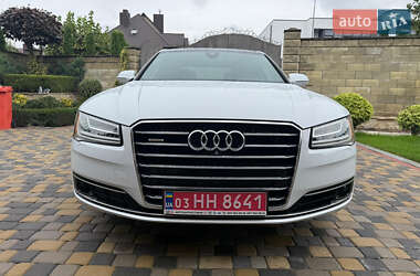 Седан Audi A8 2016 в 