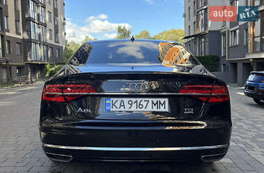 Седан Audi A8 2017 в 