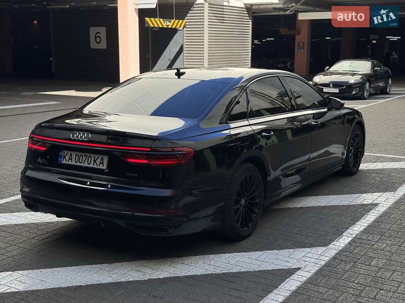 Седан Audi A8 2021 в Києві