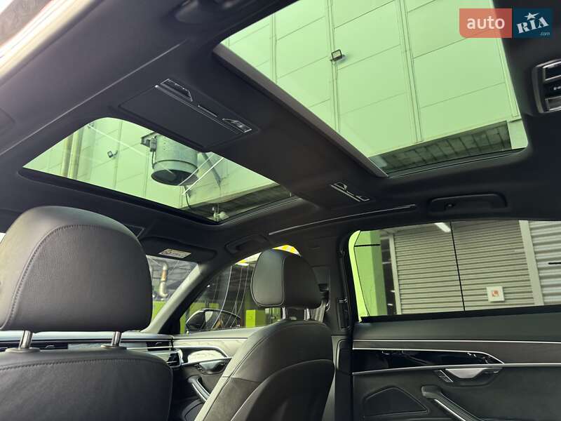 Седан Audi A8 2021 в Києві