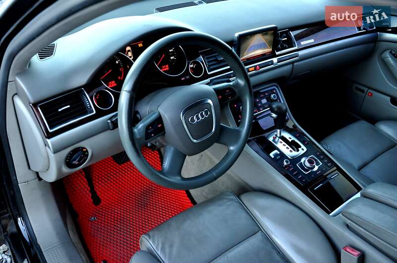 Седан Audi A8 2007 в Львове