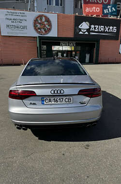 Седан Audi A8 2017 в 