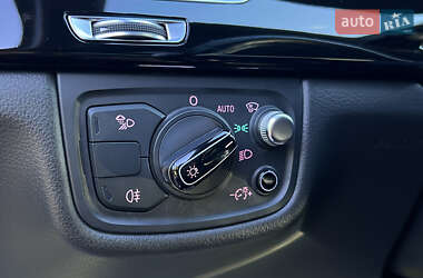 Седан Audi A8 2015 в 