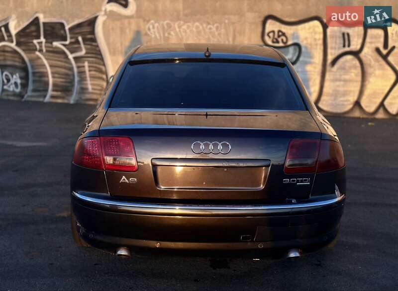 Седан Audi A8 2004 в Львові