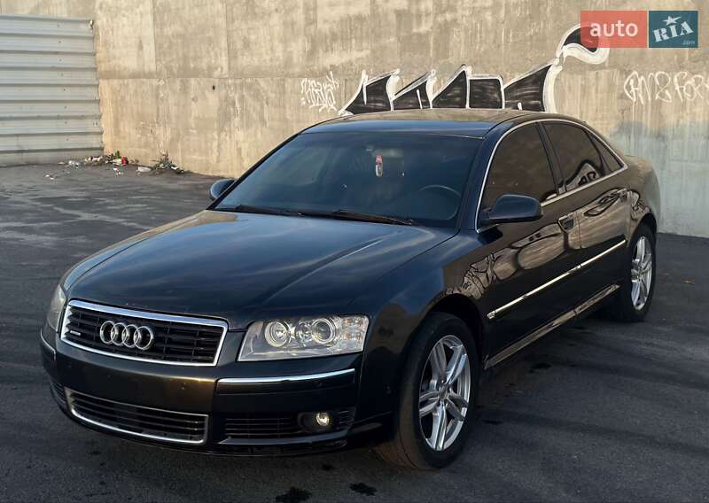 Audi A8 2004