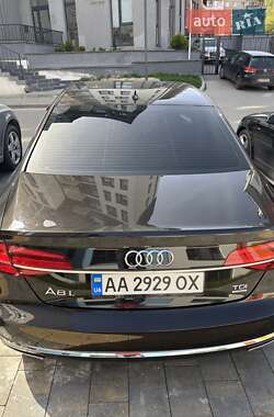 Седан Audi A8 2017 в 