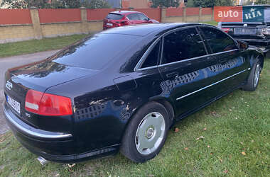 Седан Audi A8 2004 в 