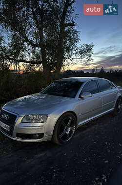 Седан Audi A8 2005 в 