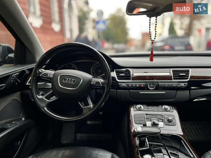Седан Audi A8 2017 в Вінниці