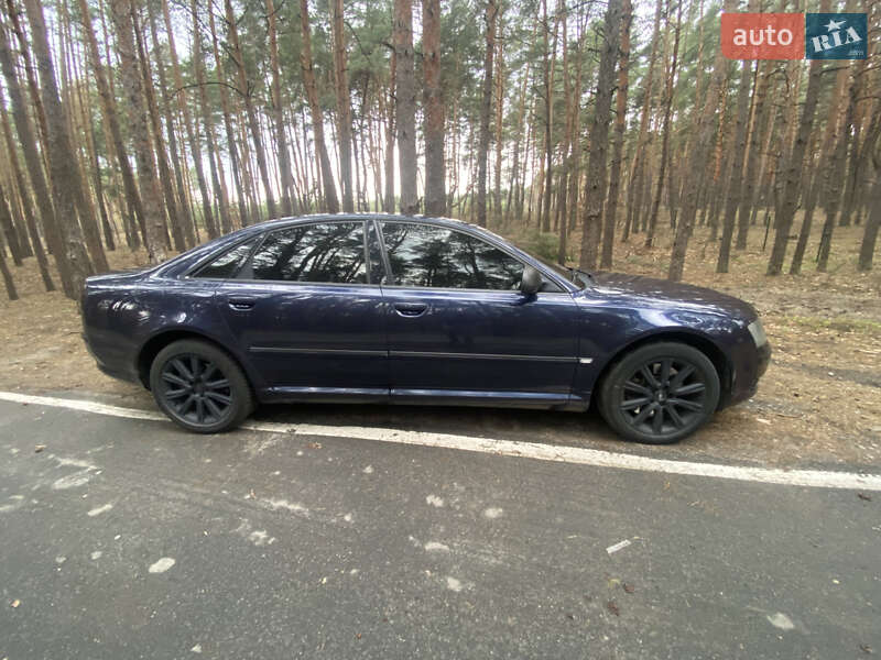 Седан Audi A8 2004 в Полтаве