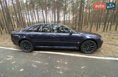 Седан Audi A8 2004 в 