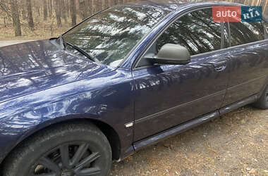 Седан Audi A8 2004 в 
