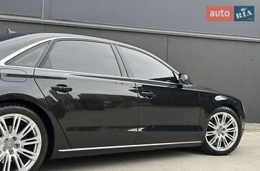 Седан Audi A8 2013 в 