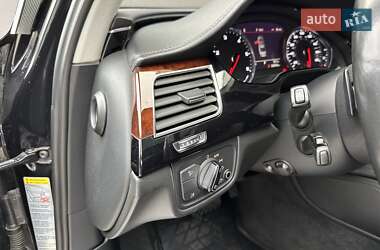 Седан Audi A8 2013 в 