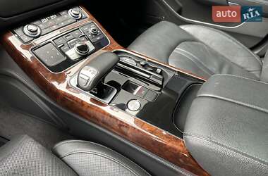 Седан Audi A8 2013 в 