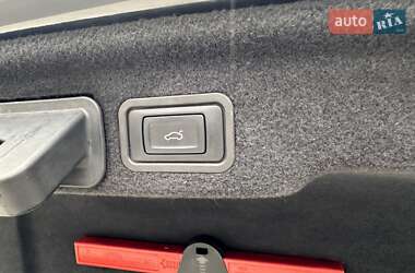 Седан Audi A8 2013 в 