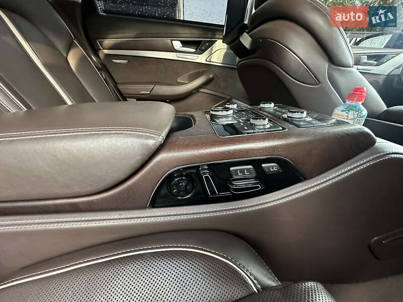 Седан Audi A8 2011 в Киеве